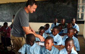 Rwanda, rebuilt Kagugu school with a new library